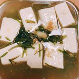 豆腐と茎わかめの生姜中華スープ
